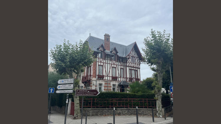 Réfection des toitures zinc et ardoise immeuble classé, Pays basque